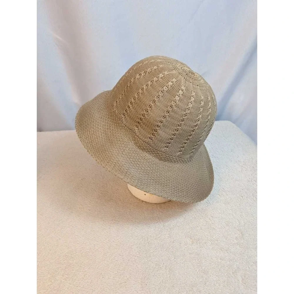 Women's Tan Knit Bucket Hat Sun Hat‎ Floral Accent Summer Beach